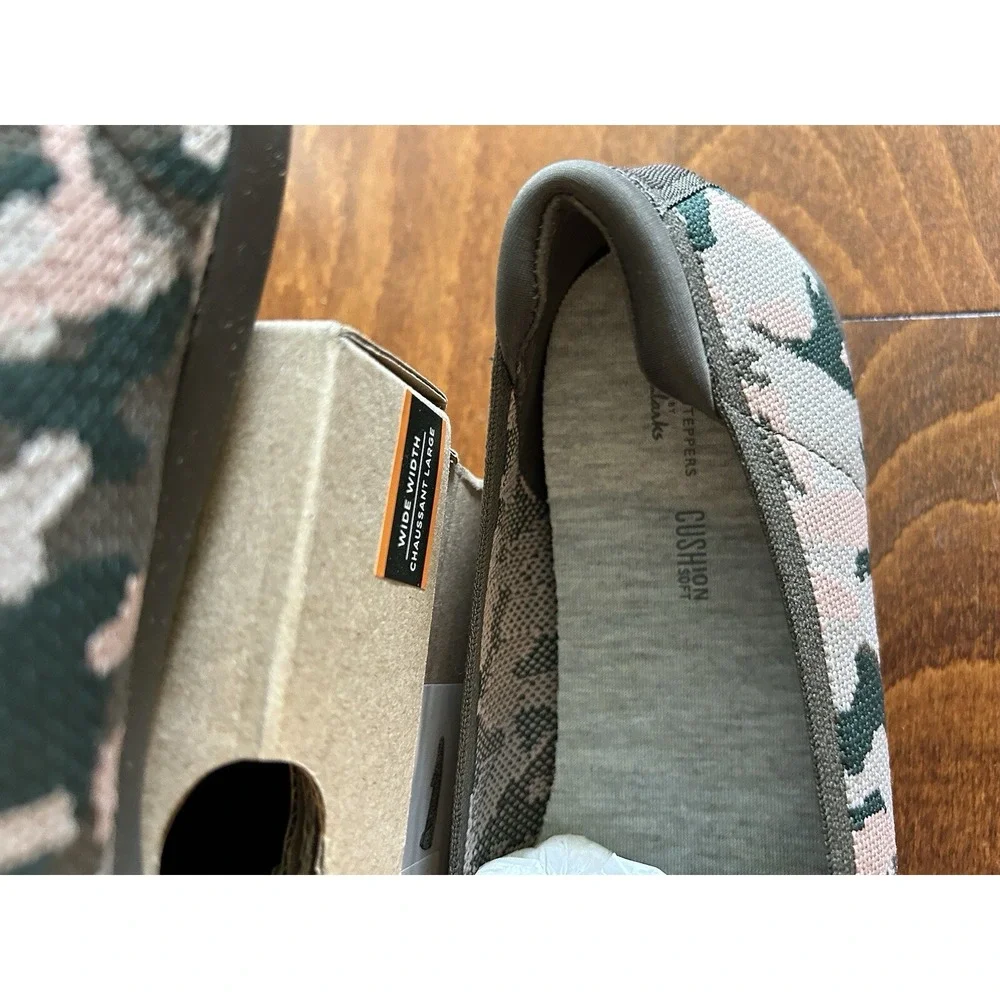 CLARKS Cloudsteppers 5.5 M Fabric Carly‎ Dream Flats, Pink Combi Camo NEW
